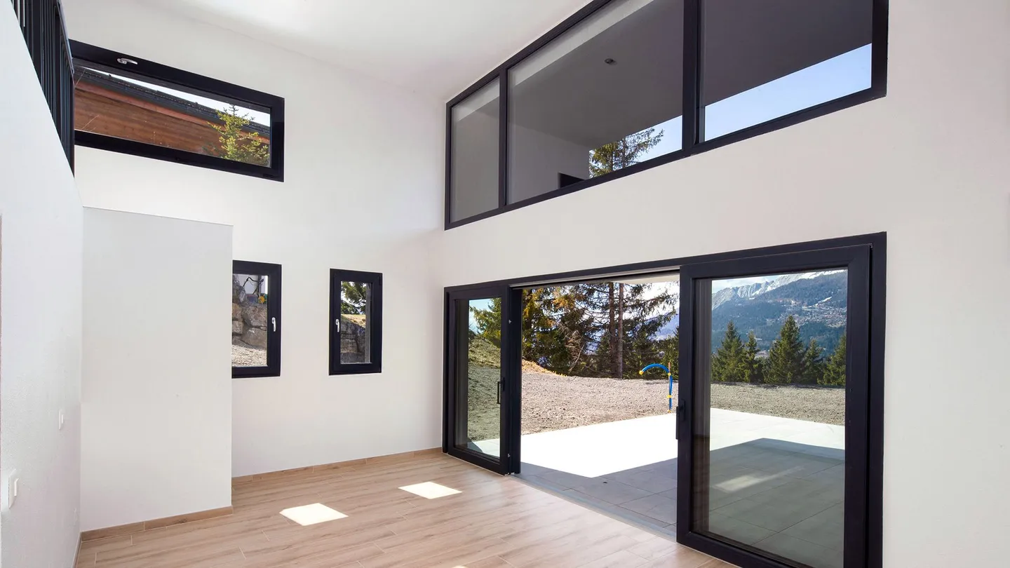 Crans-Montana. Nuova casa unifamiliare di 5,5 locali dallo stile decisamente contemporaneo - Foto 11 di 13