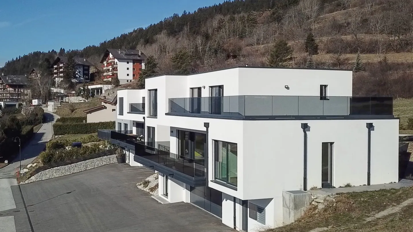 A pochi minuti da Crans-Montana. Chermignon. Villa contemporanea di 5,5 locali con vista sulle Alpi - Foto 3 di 12