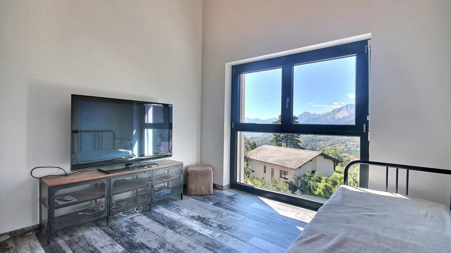 Lens. Nuova villa di 5,5 locali, vista sul lago del Louché e sulle Alpi, a 10 minuti da Crans-Montana, vicino a scuole e negozi - Foto 10 di 13