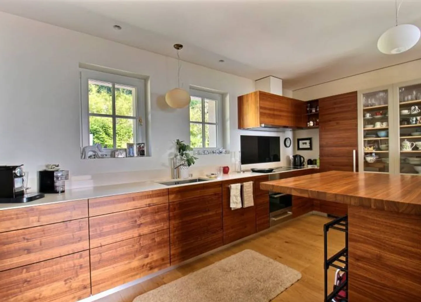 Villa d'exception avec vue sur le lac - Photo 5 sur 13