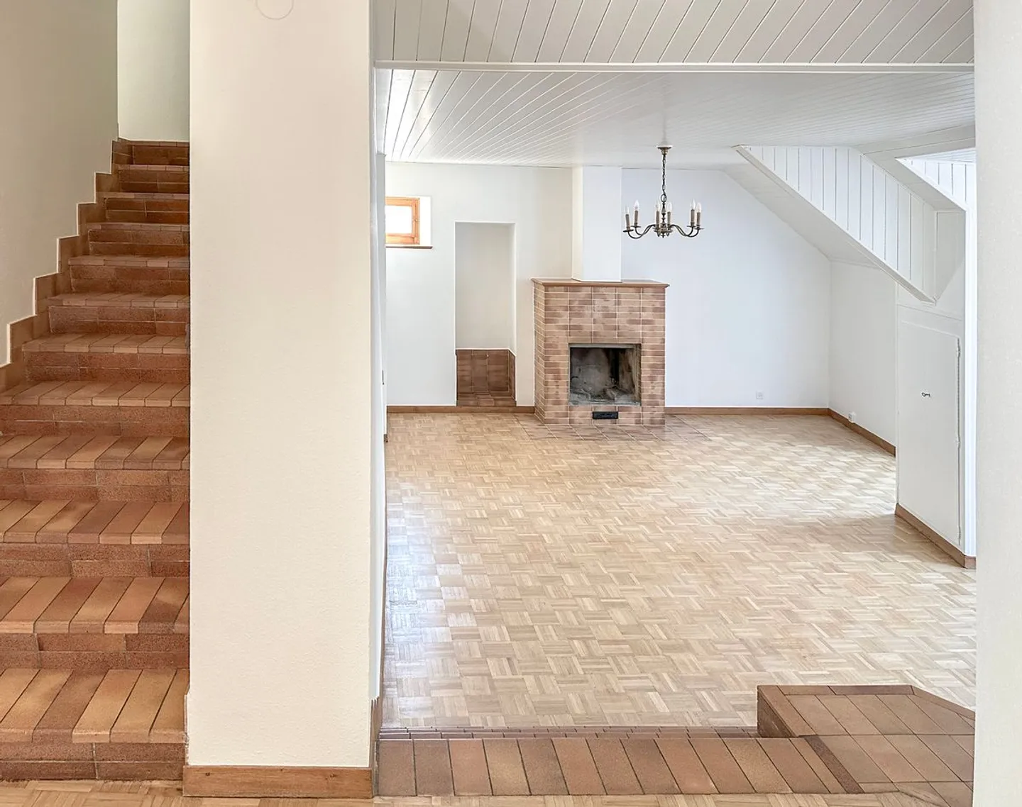 Duplex de 4,5 pièces avec 3 chambres et vue sur le lac  - Foto 2 di 9