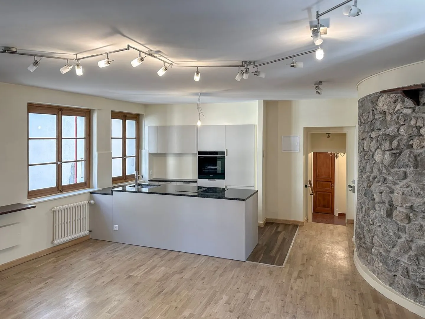 Spazioso appartamento di 3,5 locali con vista sui tetti di Montreux - Foto 5 di 9