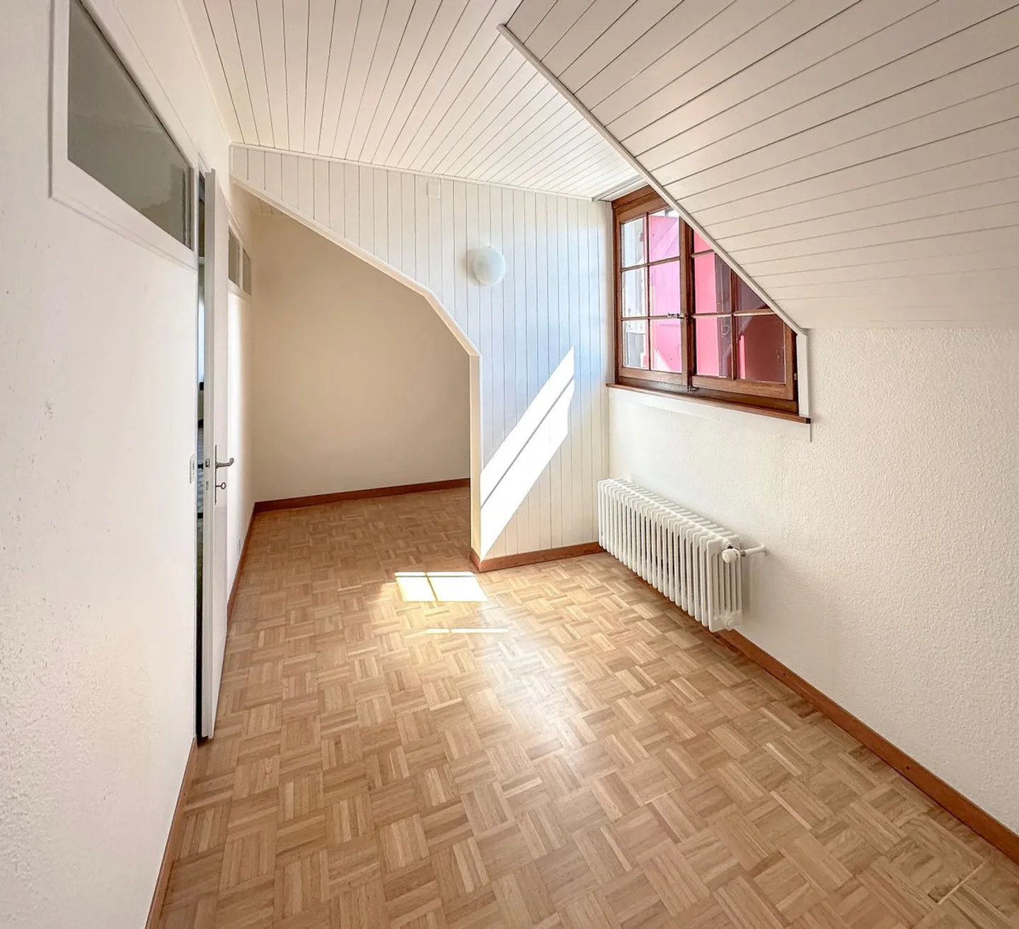 Duplex de 4,5 pièces avec 3 chambres et vue sur le lac  - Foto 8 di 9