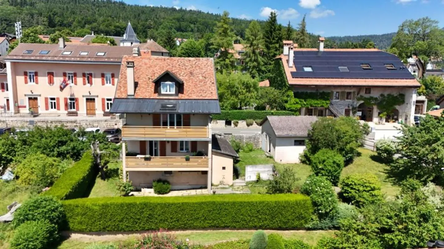 Arzier village, maison individuelle de 2 appartements - Photo 1 sur 12