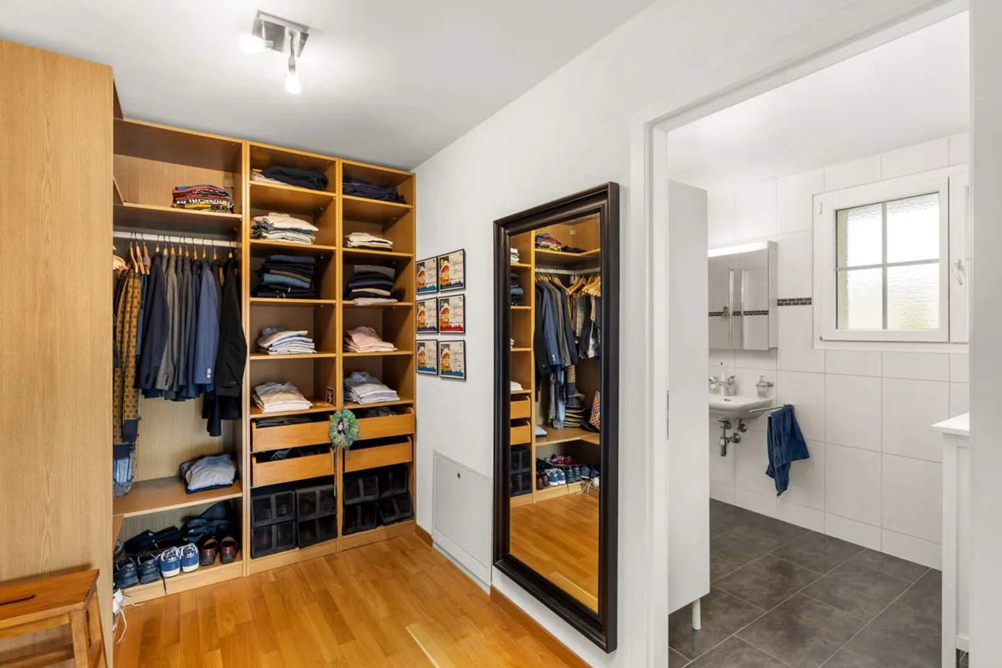 Villa Familiale Élégante avec Piscine - Photo 9 sur 13