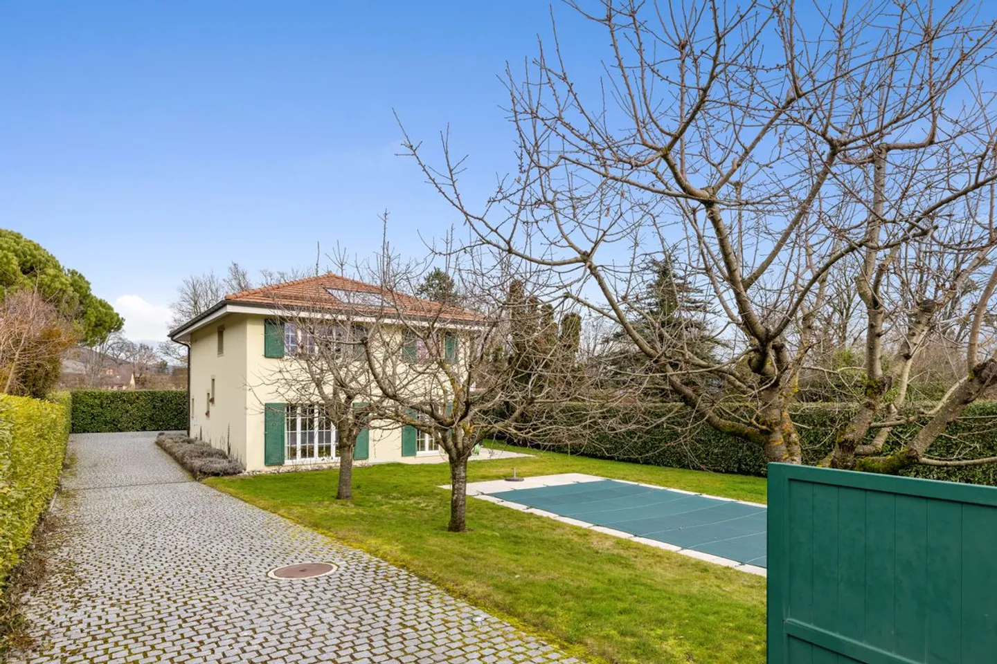 Villa Familiale Élégante avec Piscine - Photo 11 sur 13