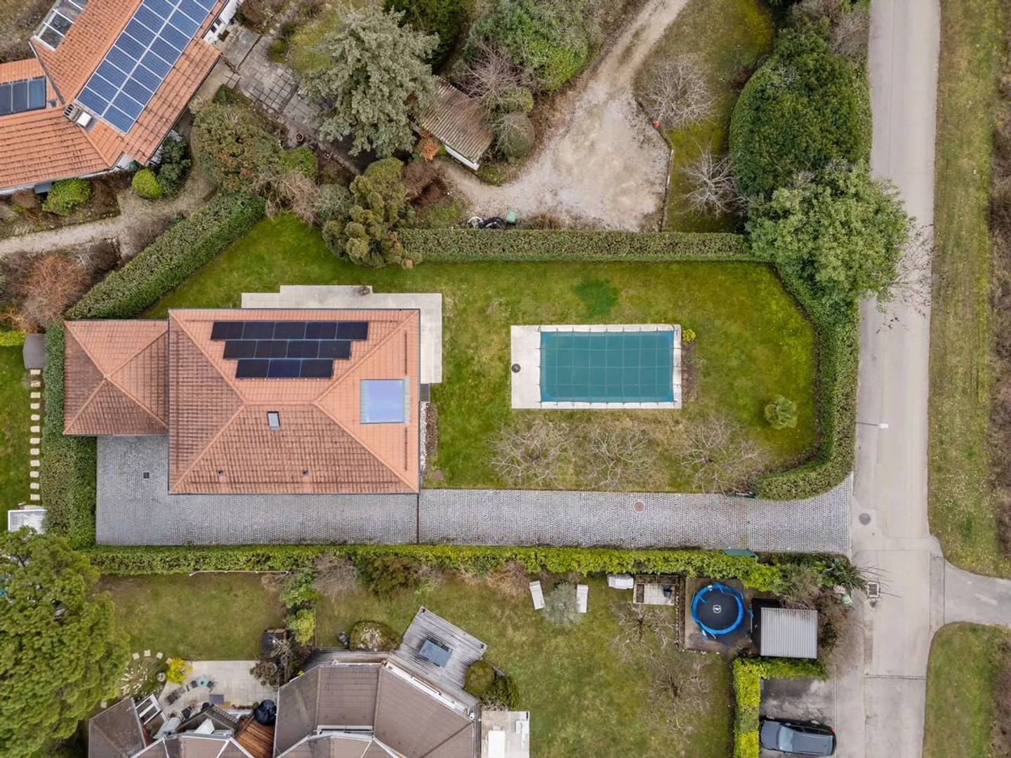 Villa Familiale Élégante avec Piscine - Photo 3 sur 13