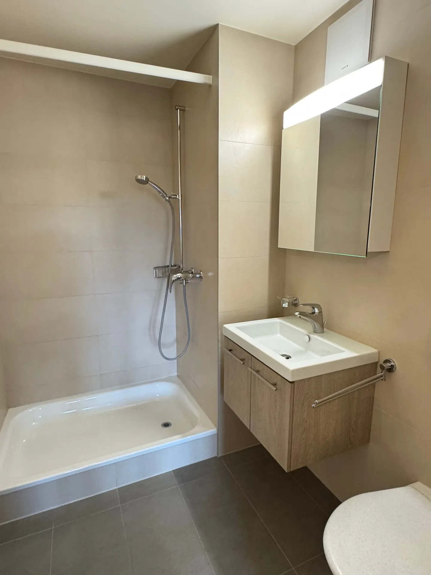 Etoy - Bel appartement de 2,5 pièces de 65 m2 avec vue sur les vignes  - Photo 4 sur 9