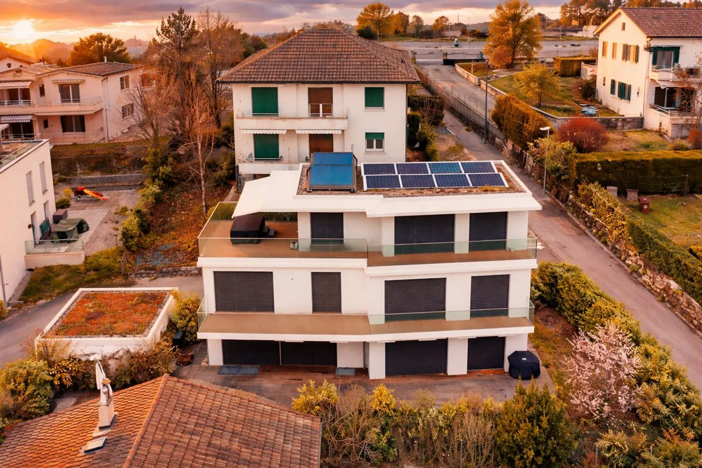 Wunderschönes zeitgenössisches Stadthaus mit Seeblick - Foto 1 von 8