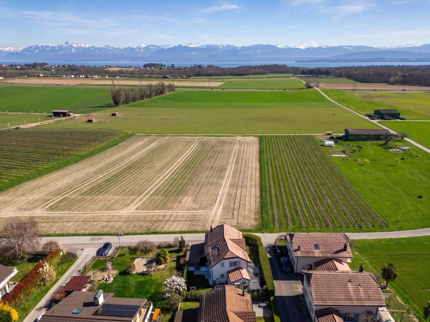 Confort et élégance pour cette maison individuelle entre Rolle et Nyon  - Photo 1 sur 13
