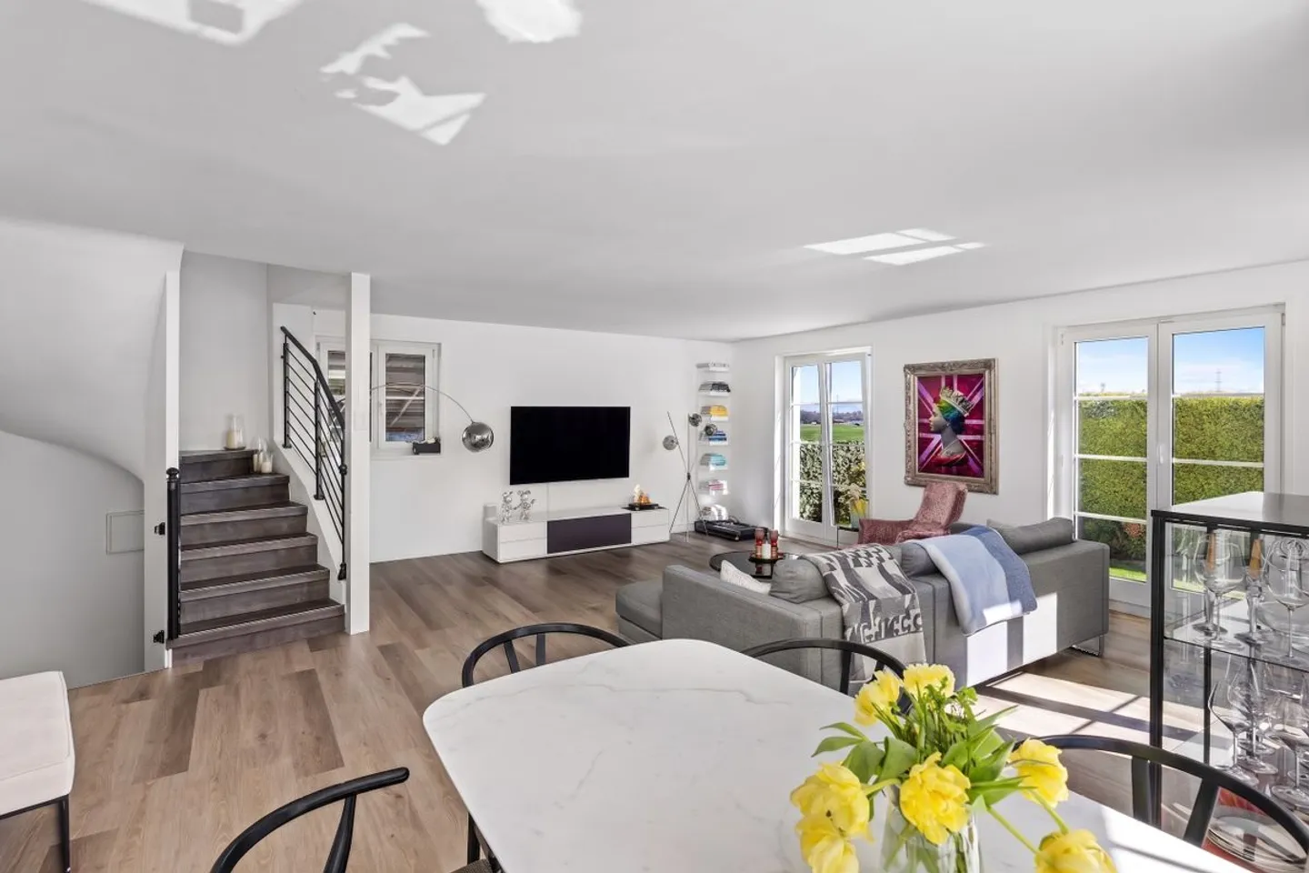 Confort et élégance pour cette maison individuelle entre Rolle et Nyon  - Photo 3 sur 13