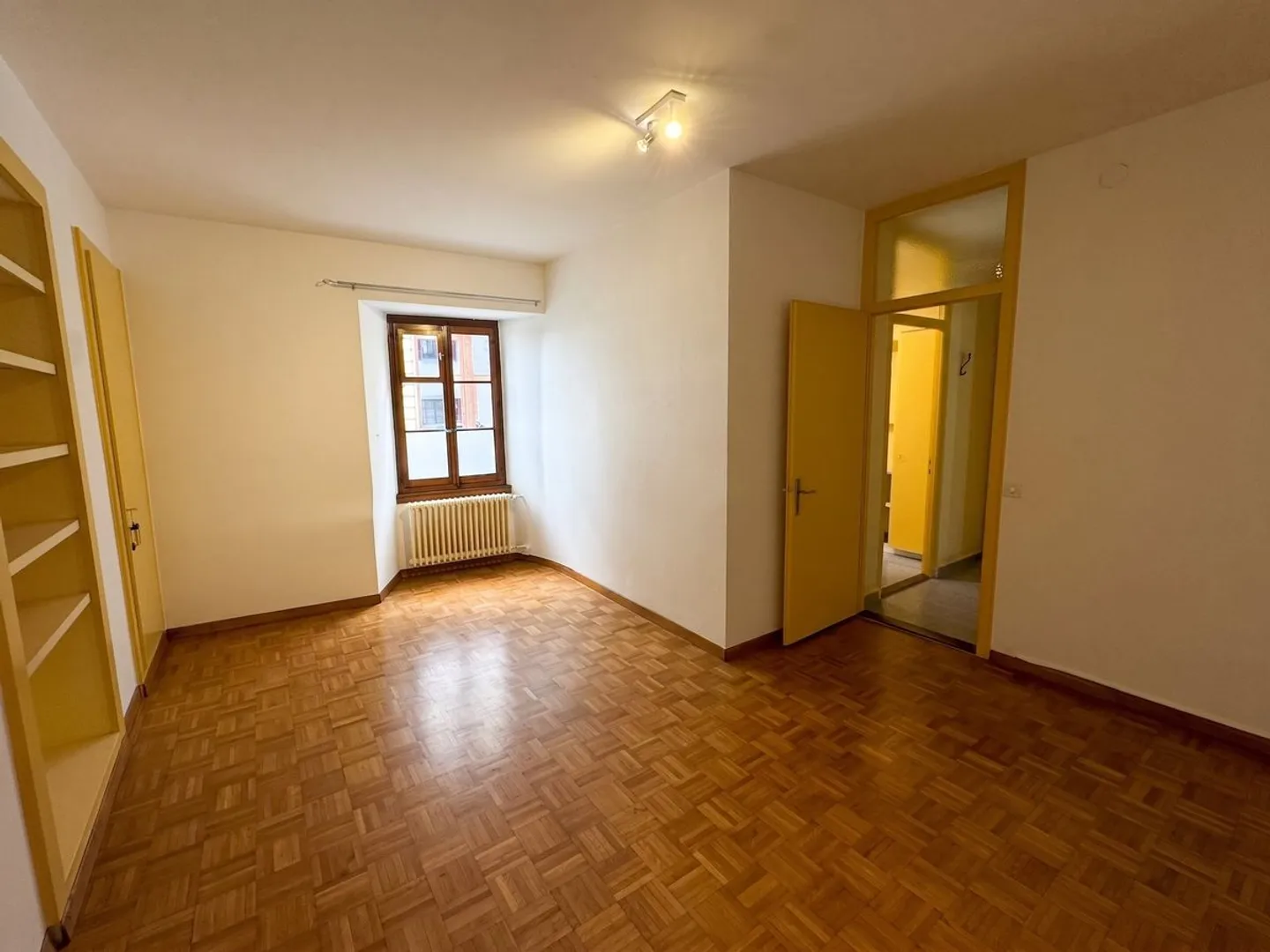Studio di 35m² al piano terra di una dimora storica - Foto 5 di 8