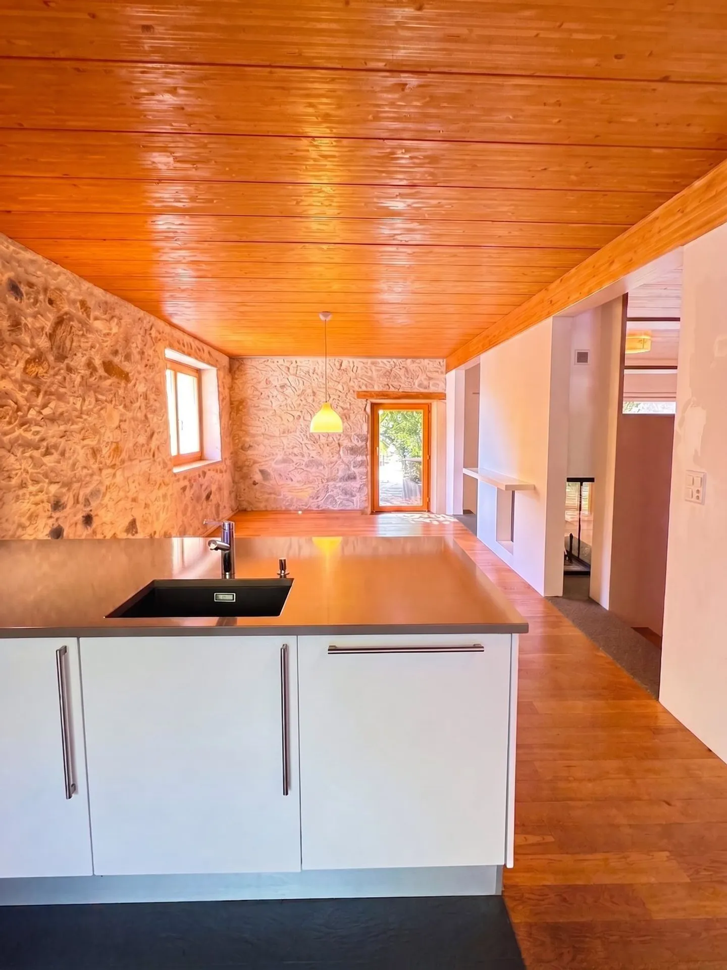Magnificent apartment/village house with large garden - Photo 5 of 11