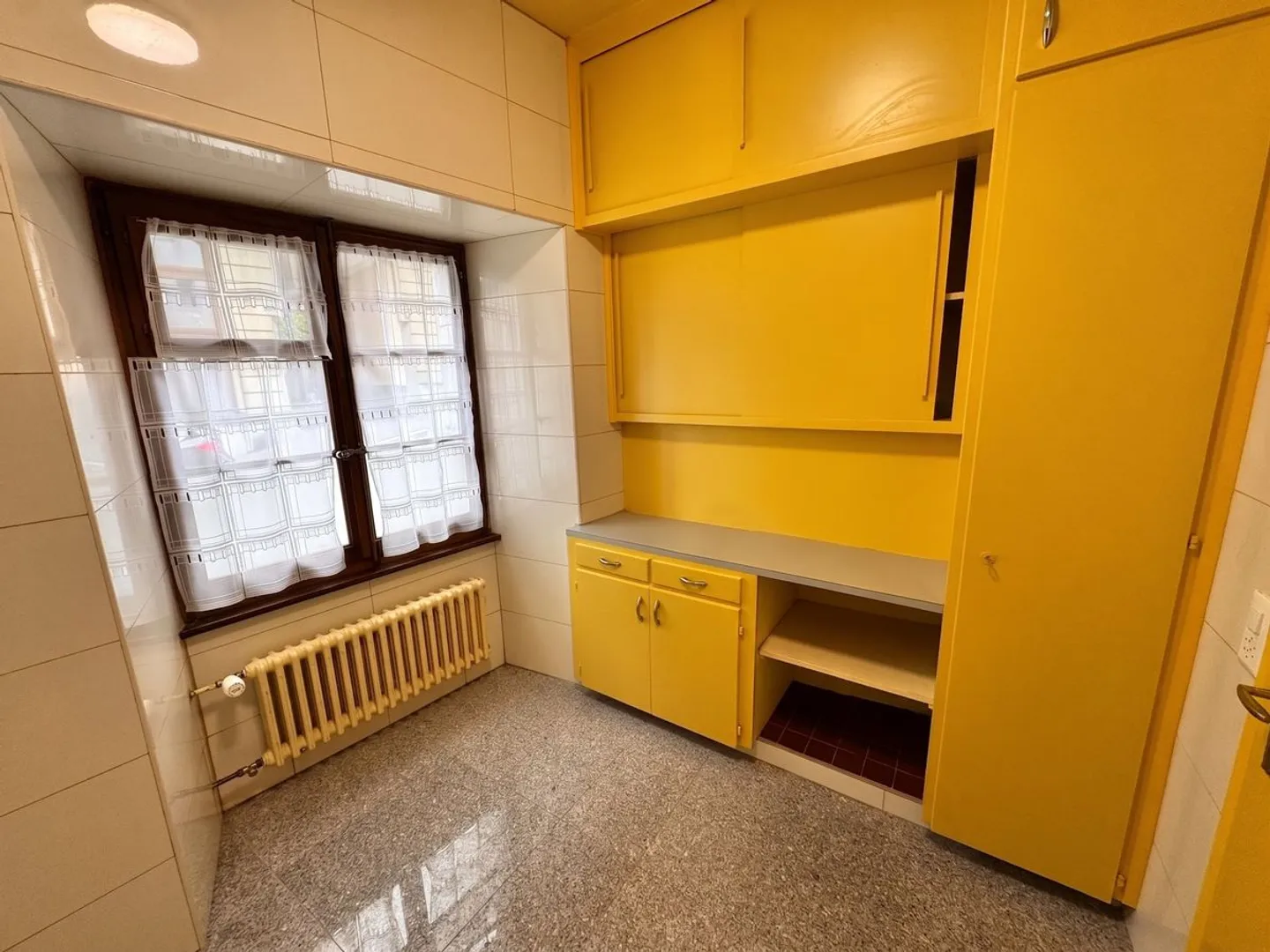 Studio di 35m² al piano terra di una dimora storica - Foto 4 di 8