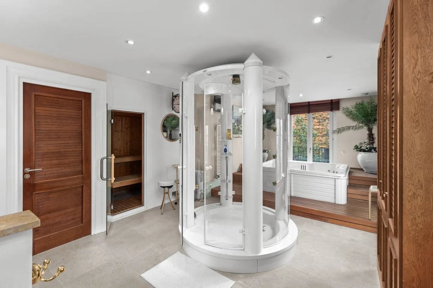 Intimacy and refinement for this exceptional apartment in the heart of Champel - Photo 6 of 13