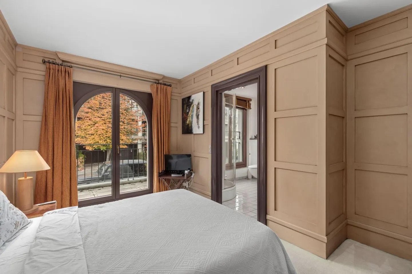 Intimacy and refinement for this exceptional apartment in the heart of Champel - Photo 9 of 13