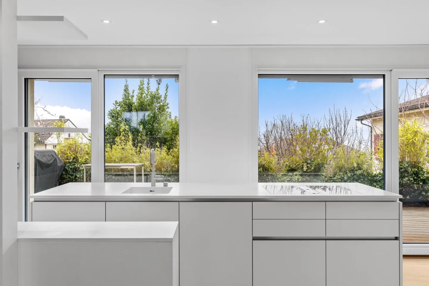 Magnifica townhouse contemporanea con vista sul lago - Foto 4 di 6