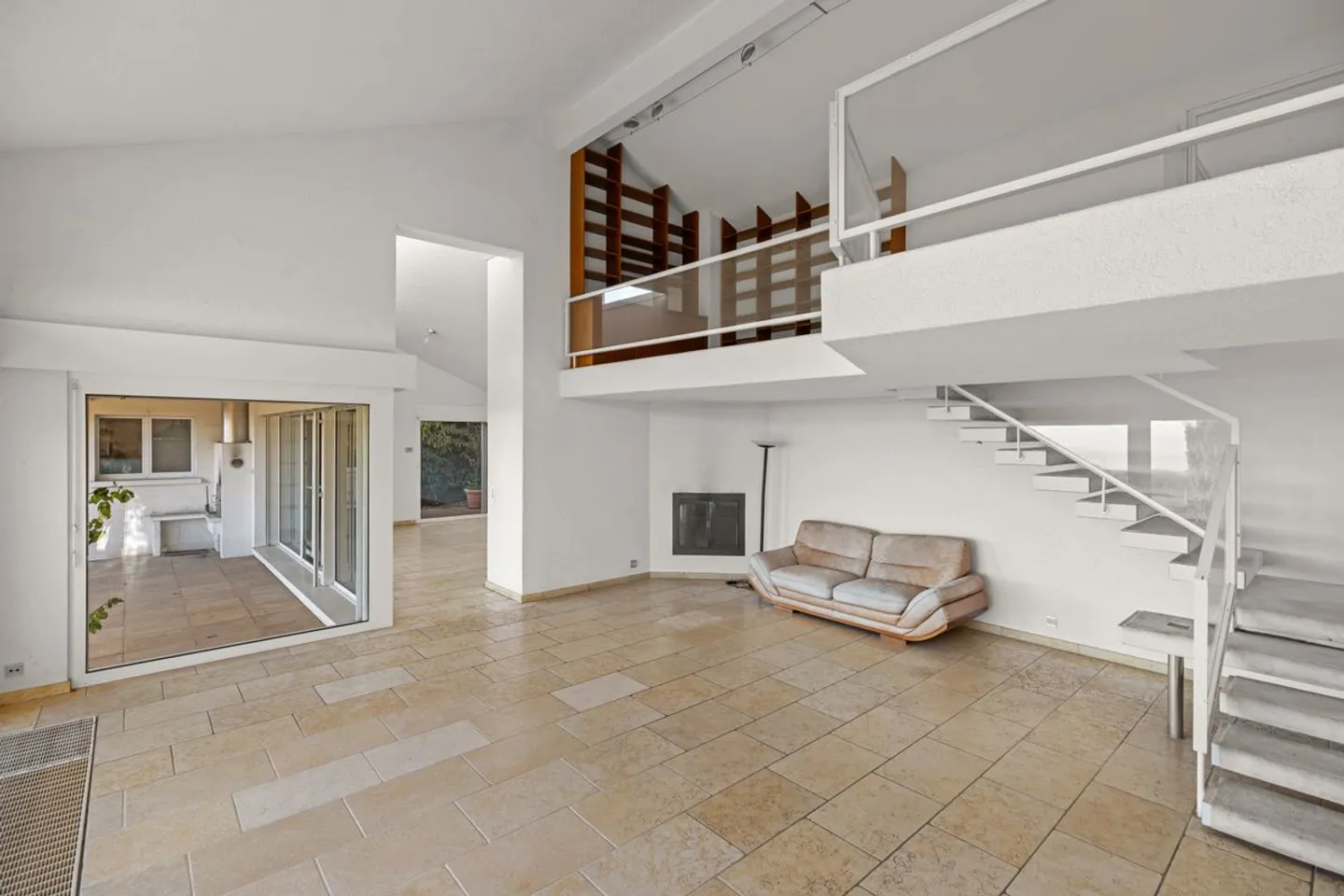 At the gates of Nyon - Exceptional location - Stunning view of the lake and mountains - Photo 8 of 13