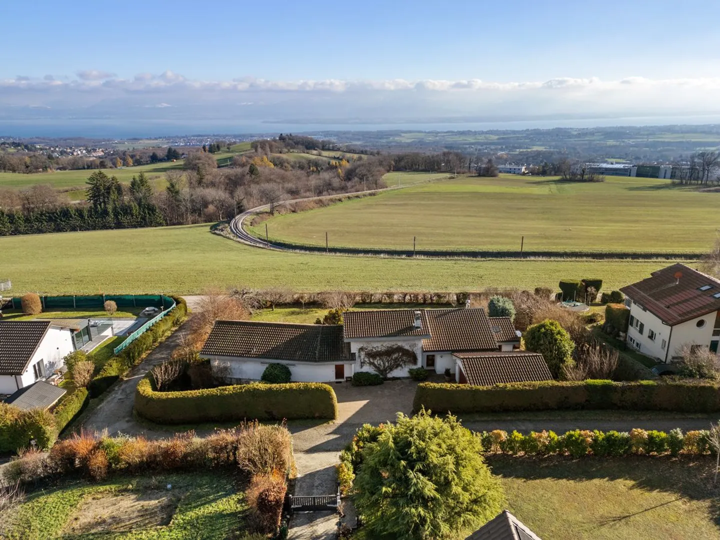 At the gates of Nyon - Exceptional location - Stunning view of the lake and mountains - Photo 11 of 13