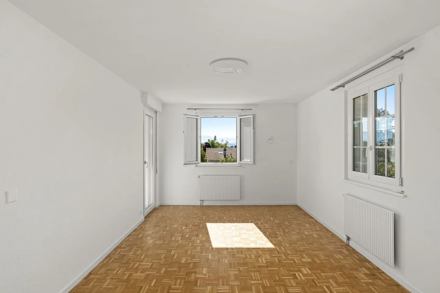 Raum und Eleganz für diese 12-Zimmer-Immobilie an den Toren von Genf - Foto 12 von 13