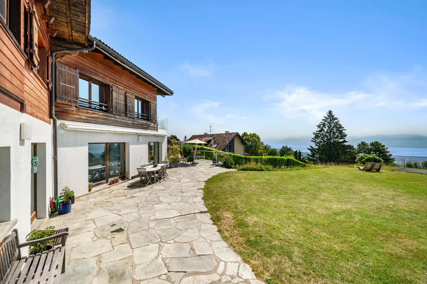 Charming property with 180° view in Arzier-Le Muids - Foto 3 di 13