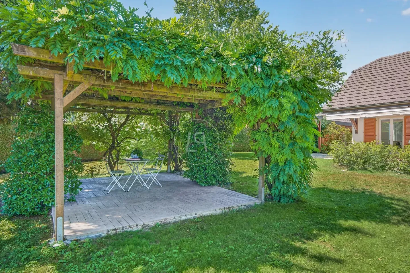 Villa familiale à Coppet, au coeur de la Terre Sainte - Foto 2 di 13