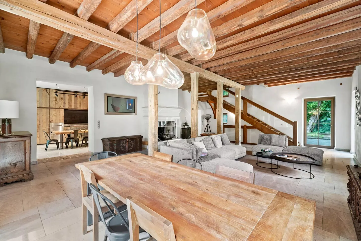 Renovated Farmhouse in Genthod - Photo 2 of 13