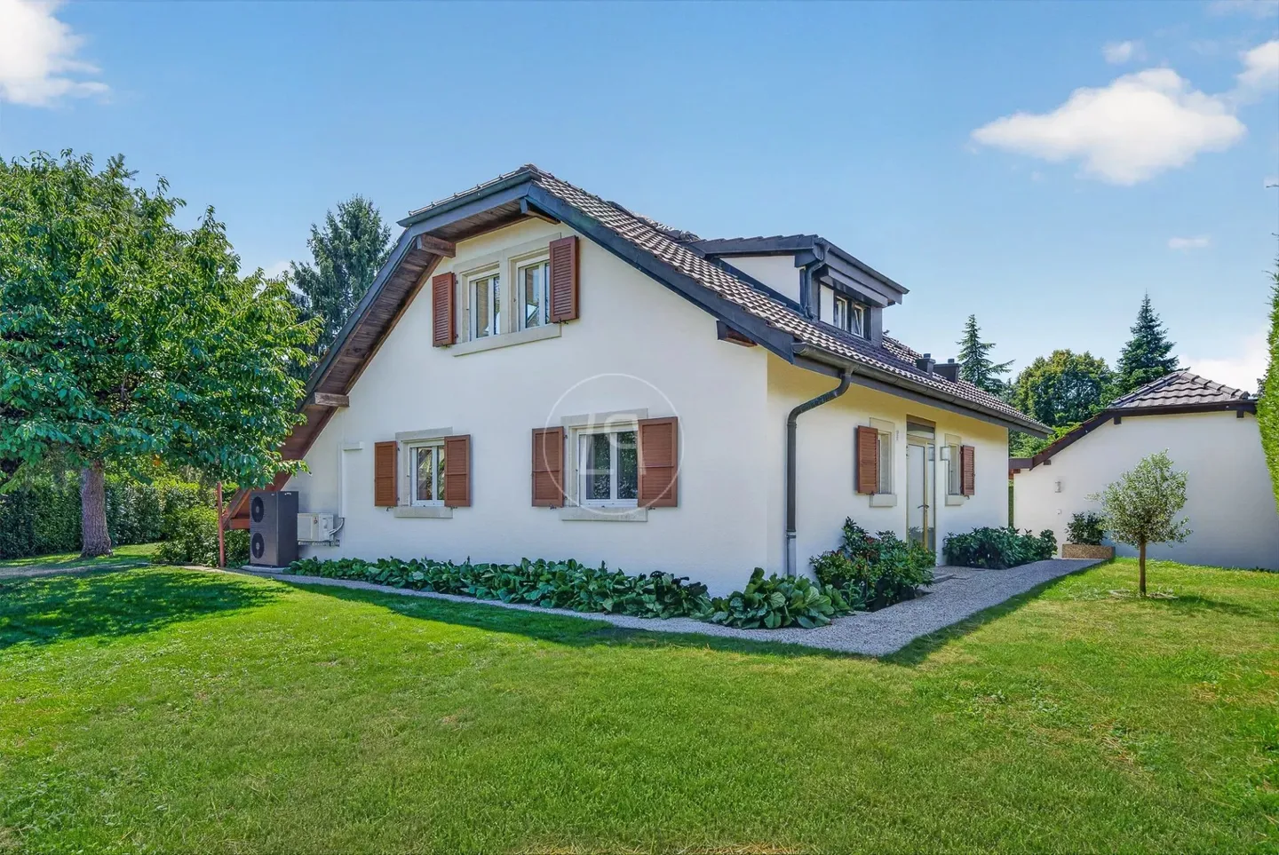 Villa familiale à Coppet, au coeur de la Terre Sainte - Foto 1 di 13
