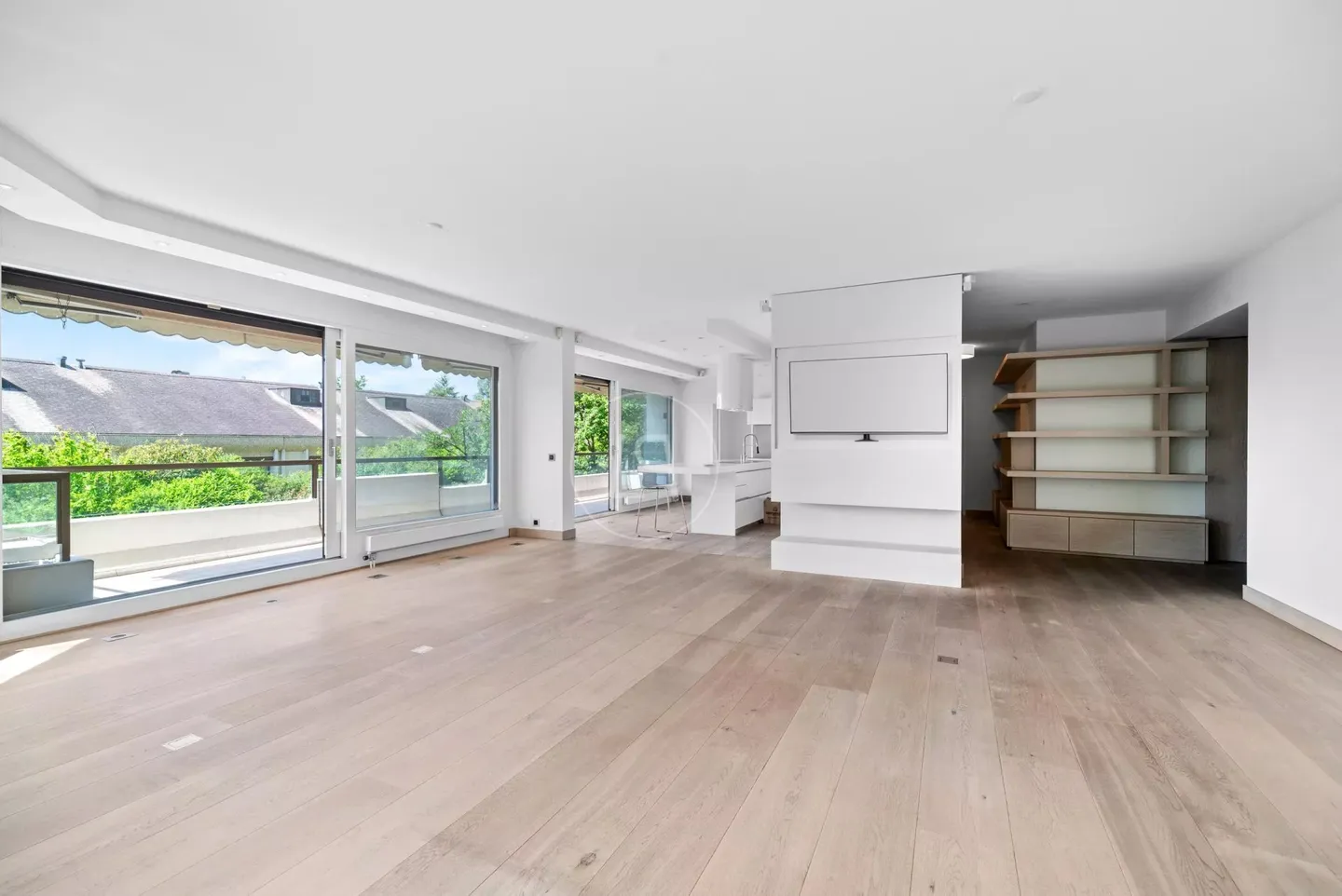 Duplex apartment in Champel with pool - Photo 5 of 13