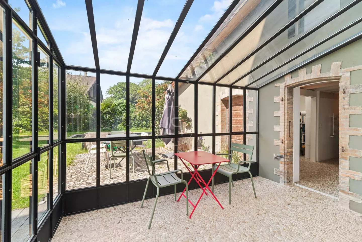 Character house with pool, Genolier - Photo 6 of 13