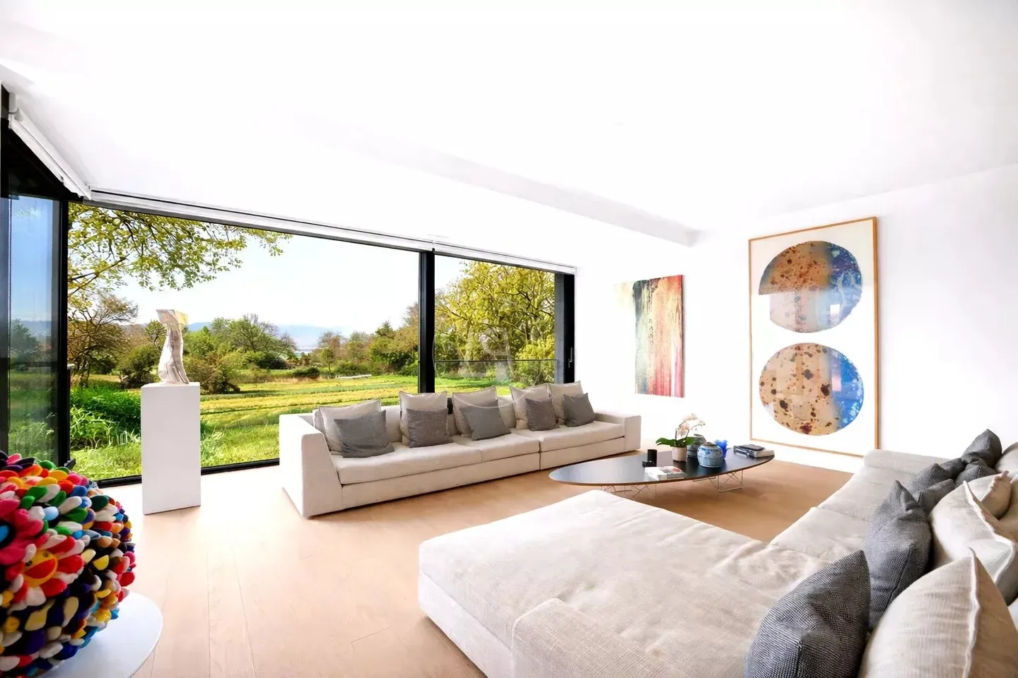 Superb Duplex with Gardens and Lake View - Photo 6 of 13