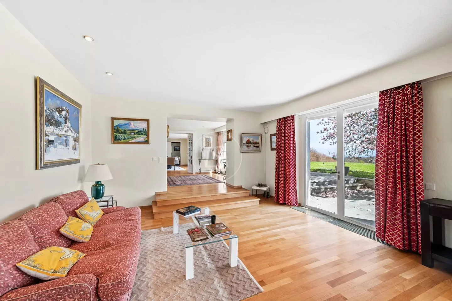 Beautiful family property with tennis and lake view, close to Morges - Photo 9 sur 13