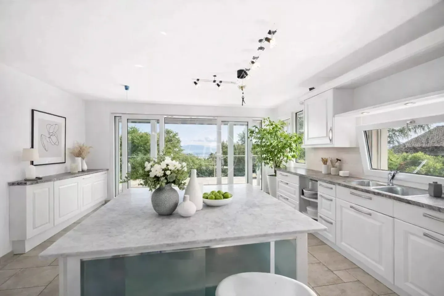 Detached house with panoramic views - Photo 7 of 13