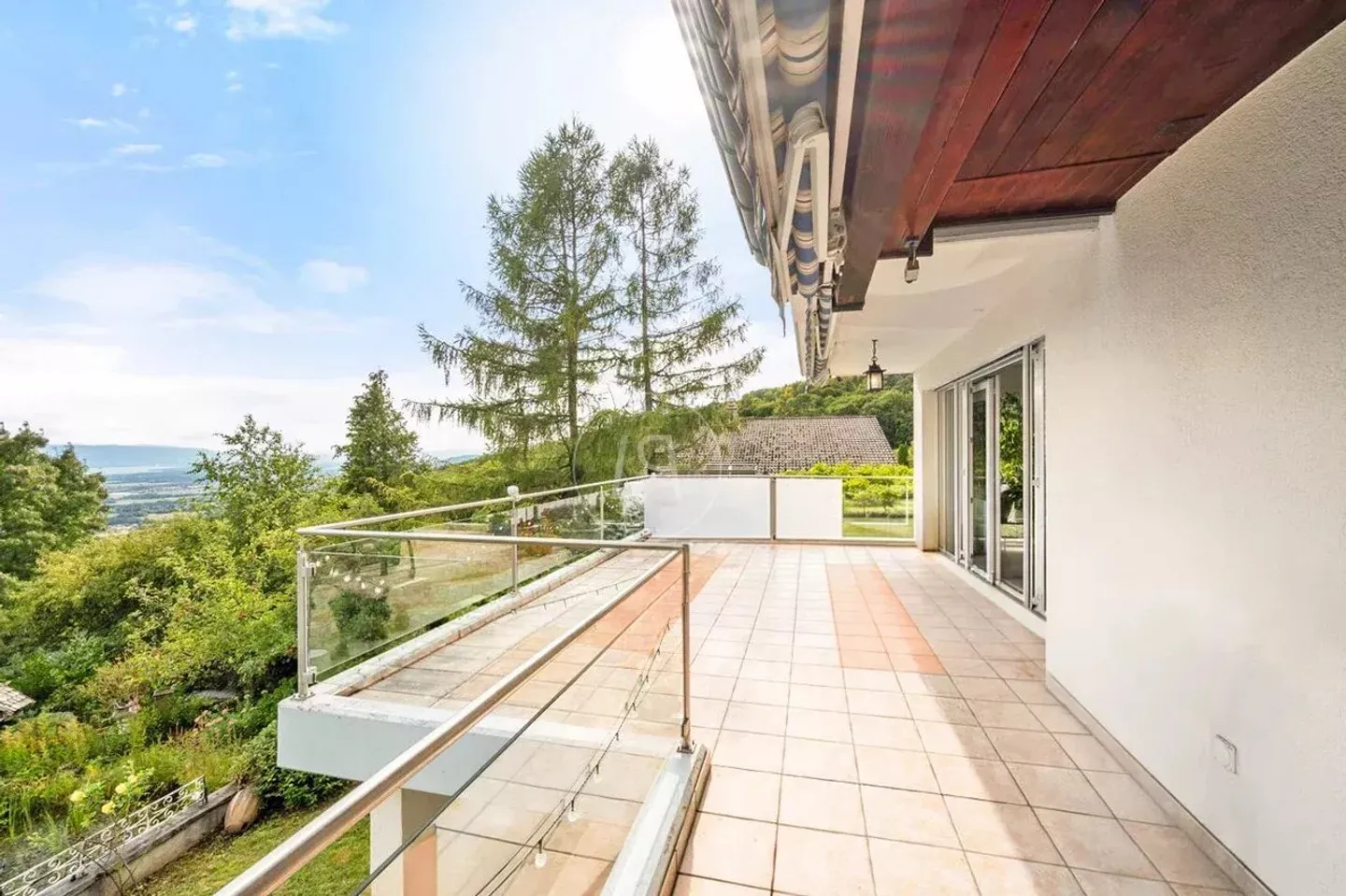 Detached house with panoramic views - Photo 6 of 13