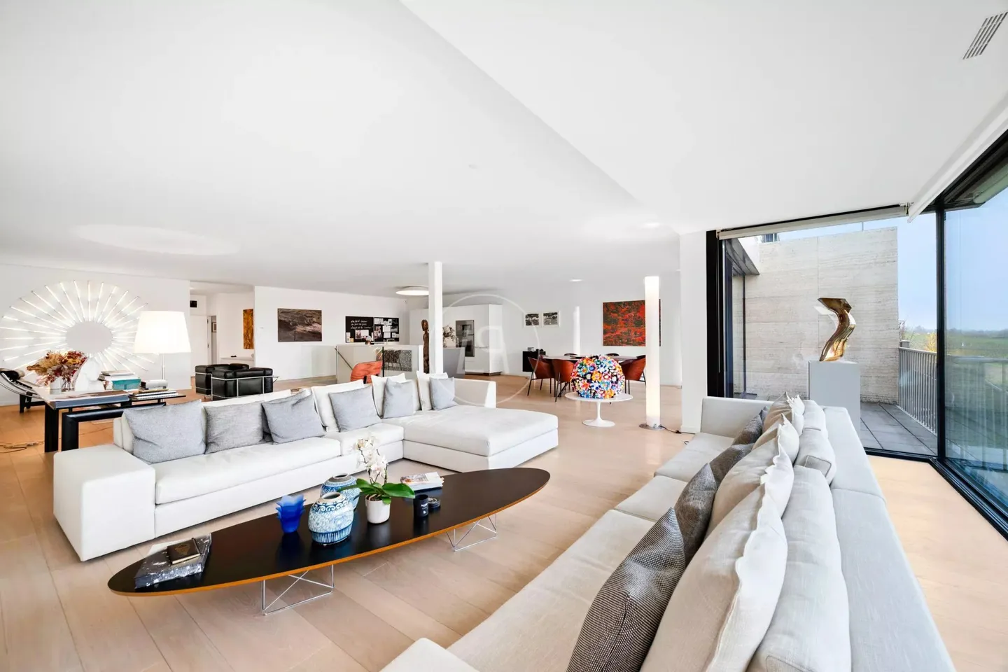 Superb Duplex with Gardens and Lake View - Photo 2 of 13