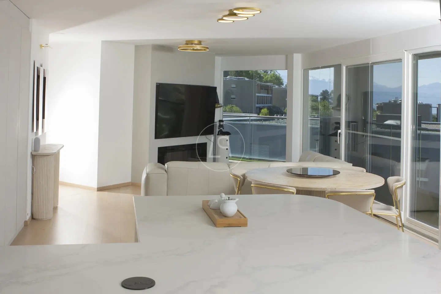 Appartamento ristrutturato vicino a ISL a Mont-sur-Lausanne - Foto 2 di 11