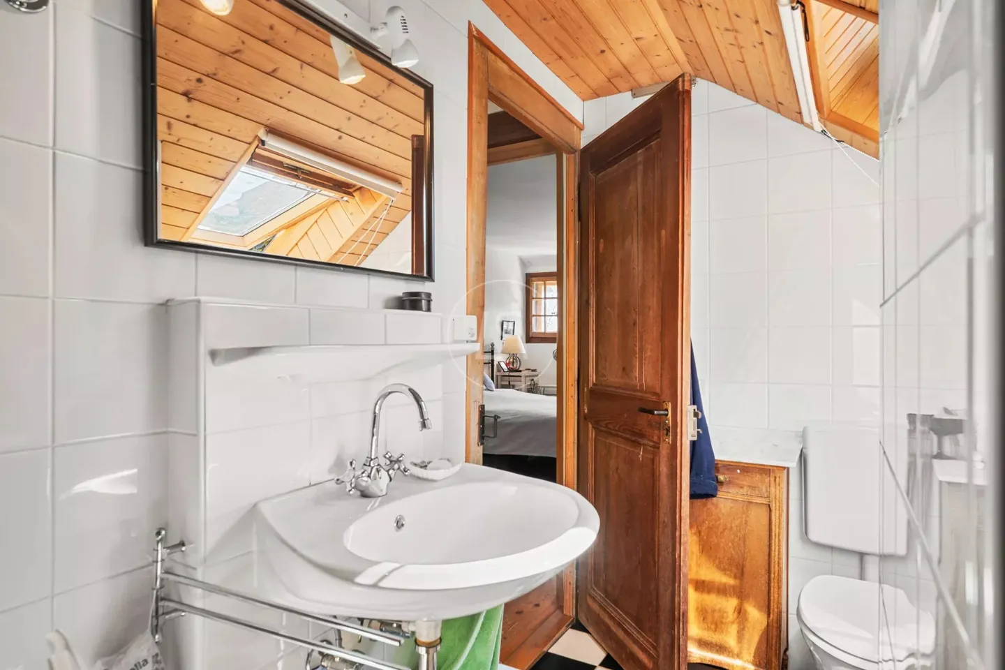 Essertine-sur-Rolle - Master house guaranteeing charm and tranquility - Photo 13 of 13