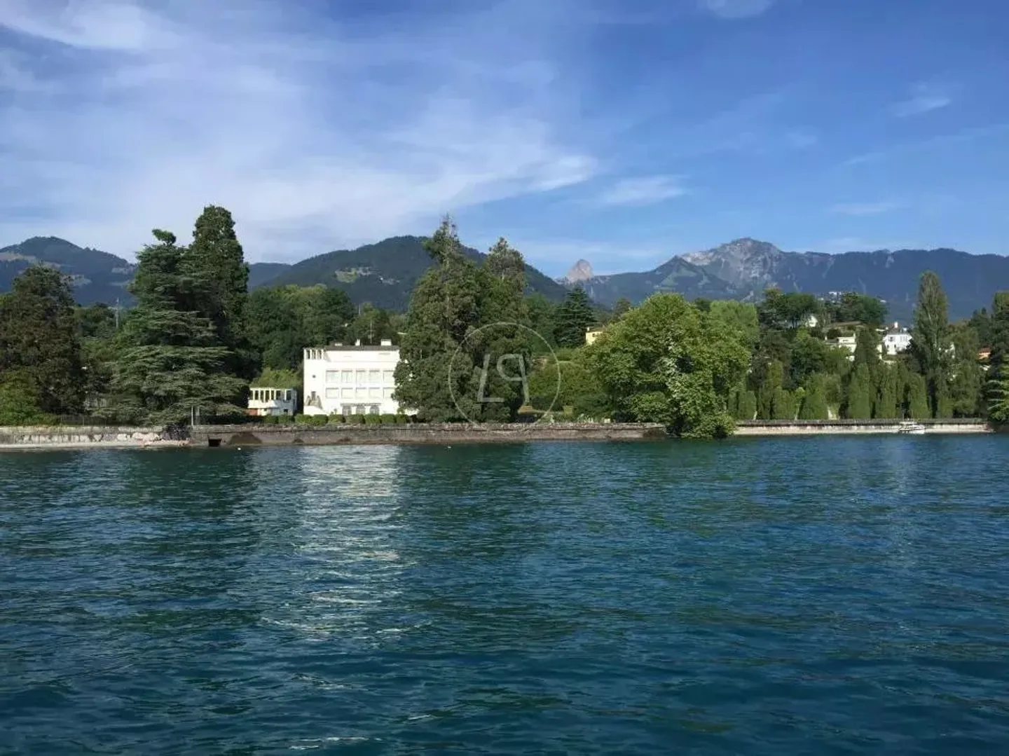 Proprietà eccezionale di fronte al lago vicino a Montreux - Foto 2 di 13