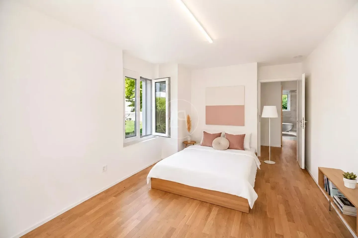 Etoy - 4.5 Room Apartment with Lake and Alps View - Photo 11 of 13