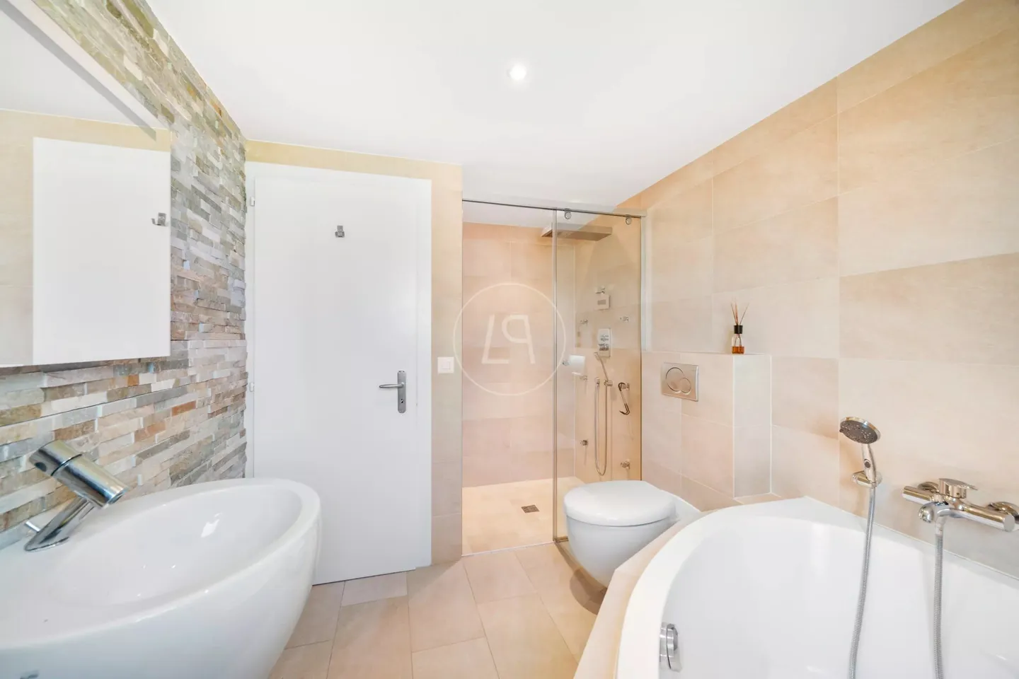 Charming Family Villa in Lutry - Photo 13 of 13