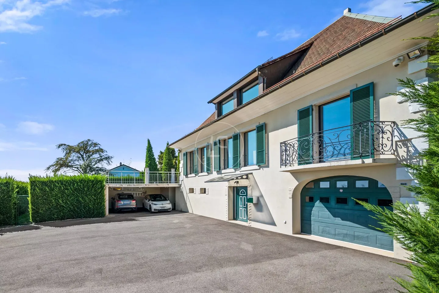 Charming property with panoramic view in Allaman - Photo 4 of 13