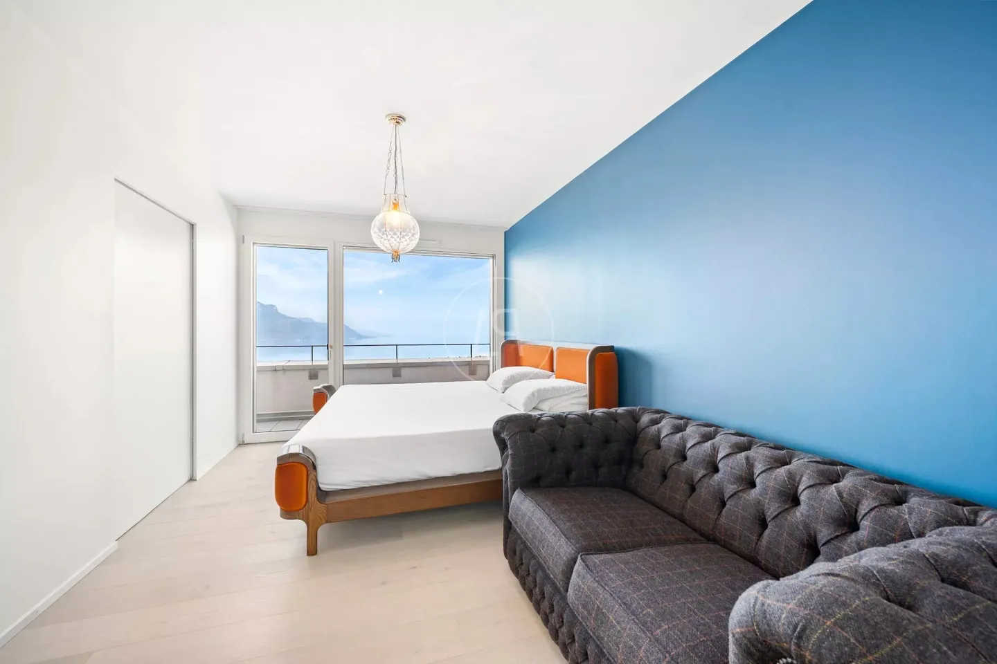 Stunning modern attic with panoramic view near Montreux - Photo 11 of 13