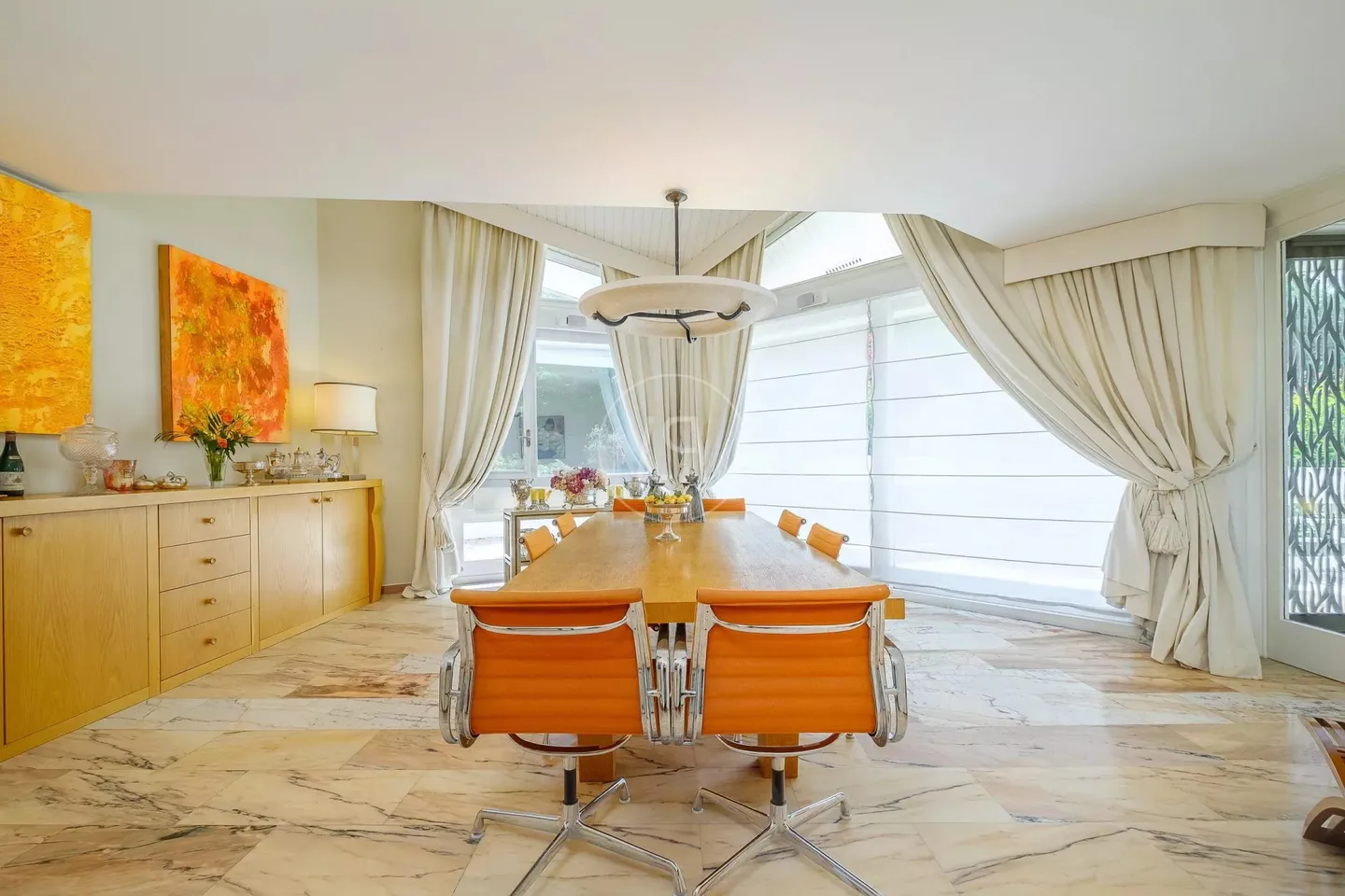 Lakefront Villa with Panoramic Views - Photo 11 of 13