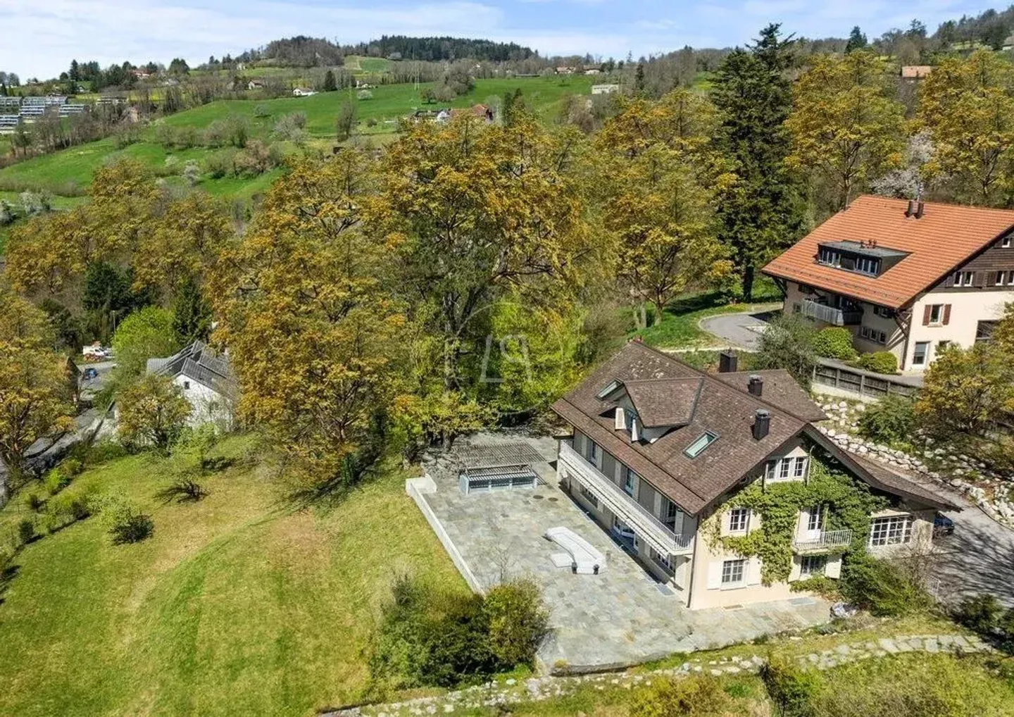 Charming Villa with Panoramic Views - Photo 1 of 13