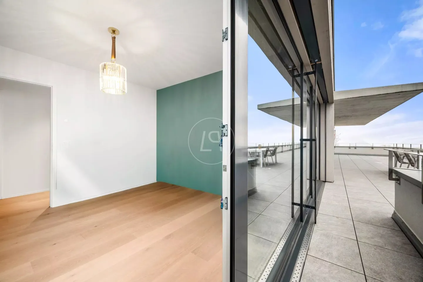 Stunning modern attic with panoramic view near Montreux - Photo 12 of 13