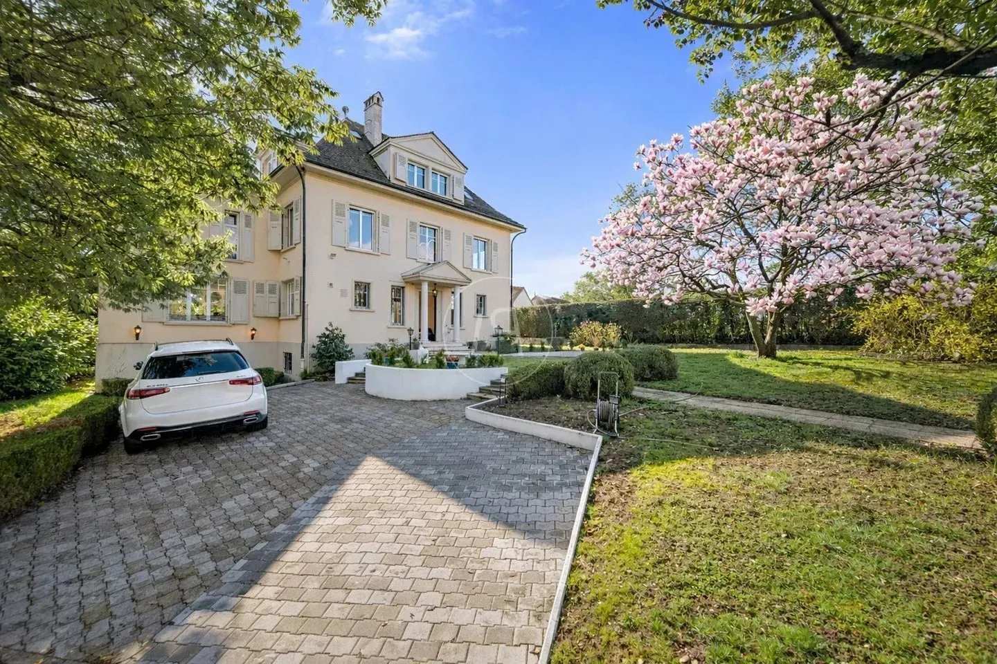 Charmante renovierte Villa in Nyon - Foto 3 von 13
