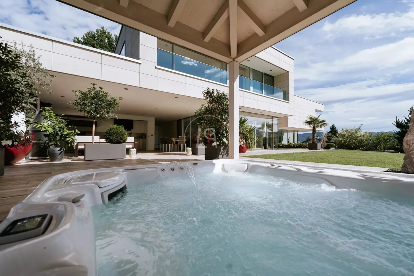 Villa de Luxe Contemporaine - Photo 3 sur 13