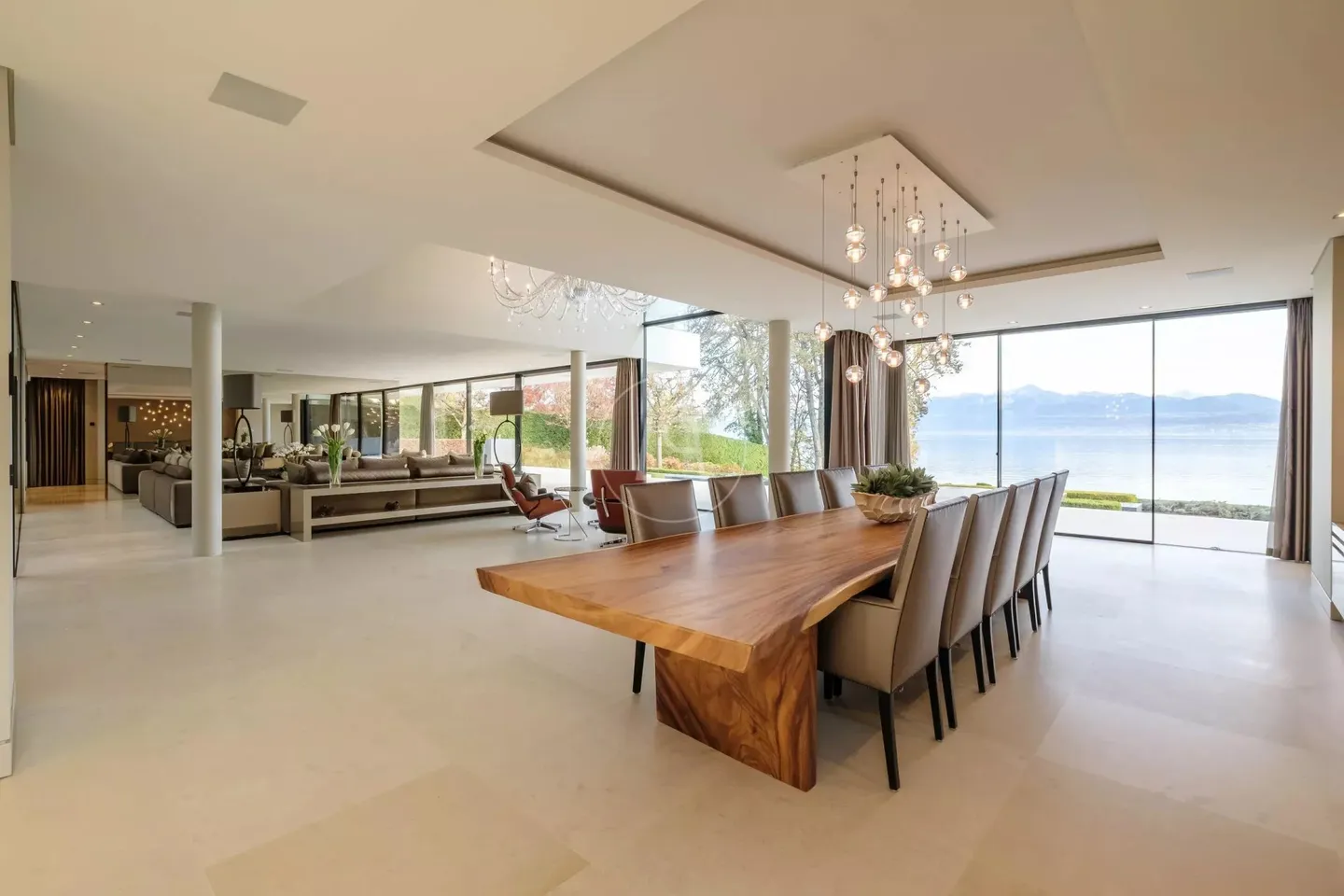 "La Côte" Jewel - Photo 8 of 13