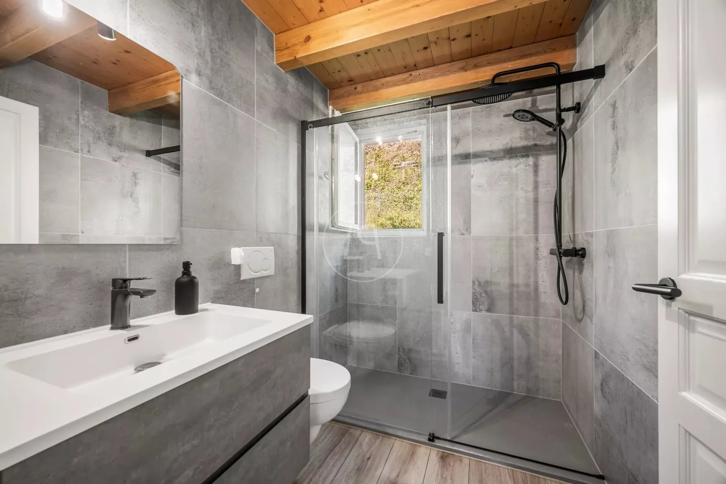 Bella proprietà familiare con vista lago e piscina a Blonay - Foto 13 di 13