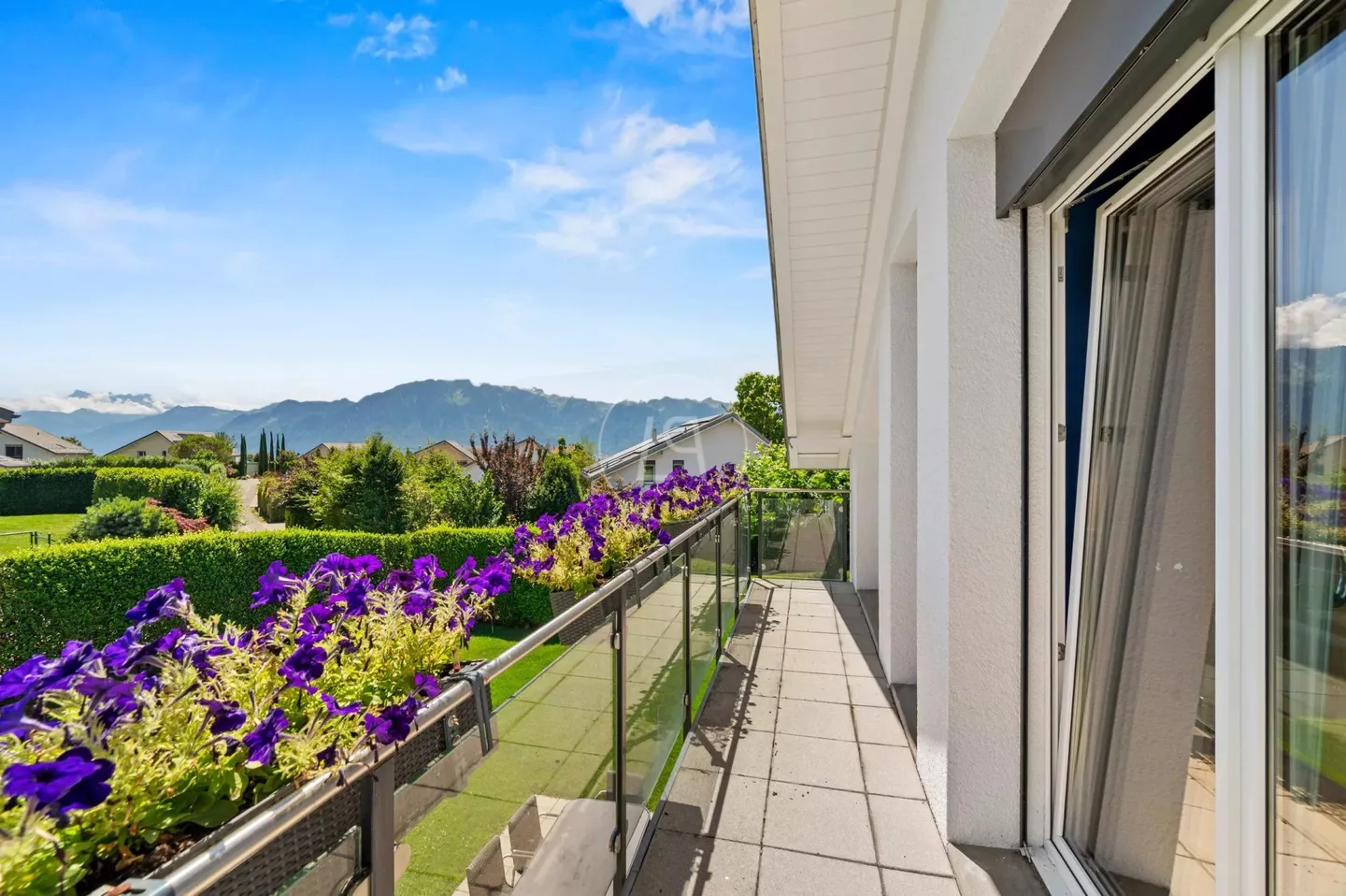 Propriété moderne dans un quartier résidentiel à Saint-Légier - Photo 9 sur 13